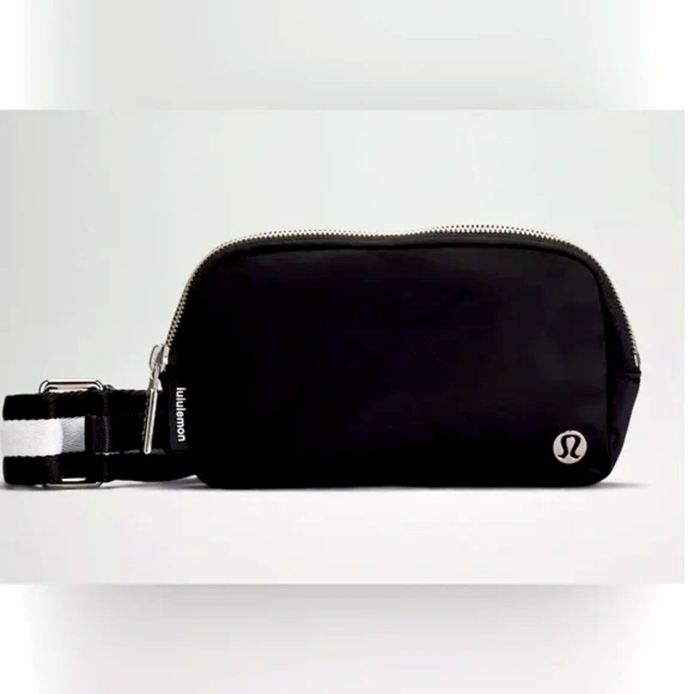 Lululemon Black Everywhere Belt Bag with Black & White Crossbody Strap